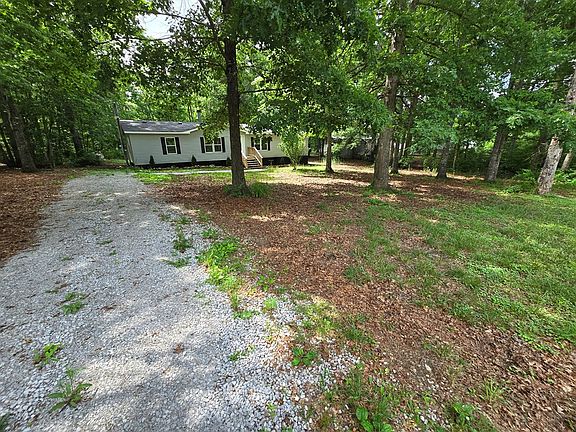 3rd image of 601 Foxwood Dr