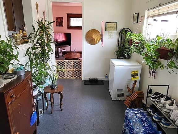 3rd image of 4224 W 43rd St