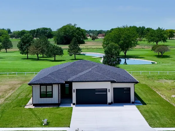 3116 Saint Andrews Cir, Grand Island, NE 68803