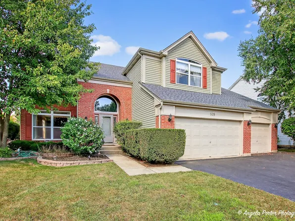 528 Cliffwood Ln, Gurnee, IL 60031