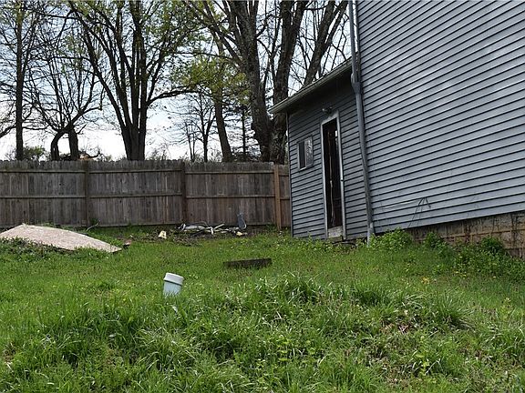 2nd image of 2380 Mount Pleasant Rd S