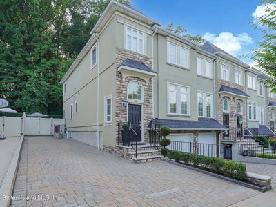 169 Presentation Cir, Staten Island, NY, 10312