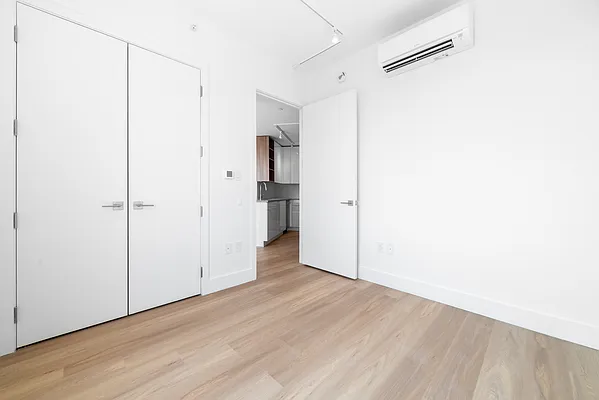 Rented by Key City Capital Inc | media 8