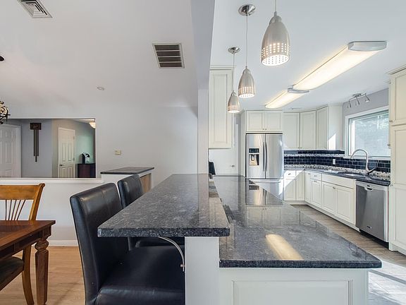 227 Maloney Rd Wappingers-large-024-015-227 Maloney18-1500x1000-72dpi.jpg