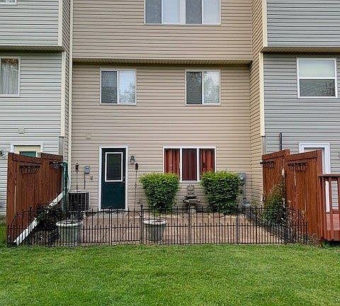 2nd image of 3459 Statewood Dr