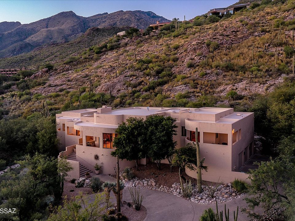1st image of 6424 N Desert Wind Cir