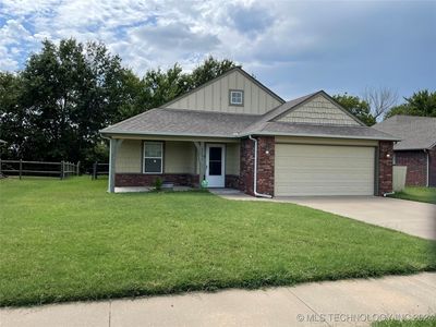 2106 S Russell St, Skiatook, OK, 74070