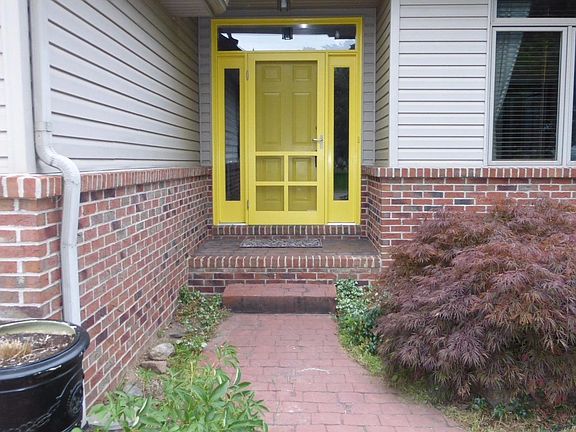 5th image of 515 Rosebud Ct