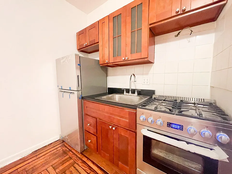 150 Brighton 15th St #1G1