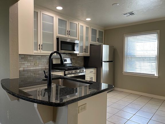2nd image of 4740 SE 23rd St