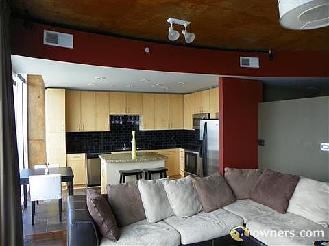 3rd image of 155 Court Ave #2508