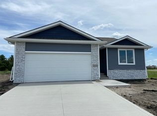 2917 3rd Ave SW, Altoona, IA 50009
