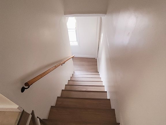 5th image of 148 Camden Ave #3