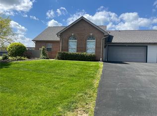 121 Carriage Dr, Freedom, PA