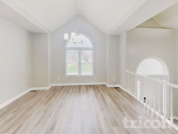 4th image of 4981 Tulip Grove Ln