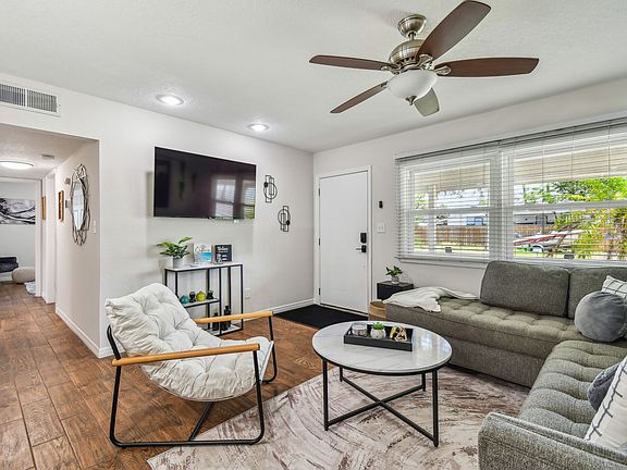5th image of 8611 Driftwood Dr