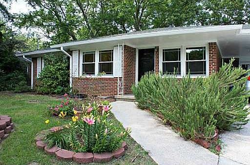 1st image of 2885 Belaire Cir