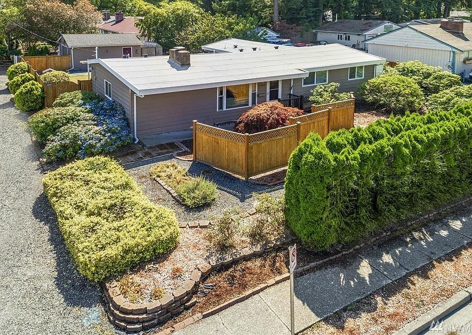 1st image of 5102 188th St SW