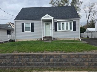 3245 Washington Rd, Parlin, NJ 08859