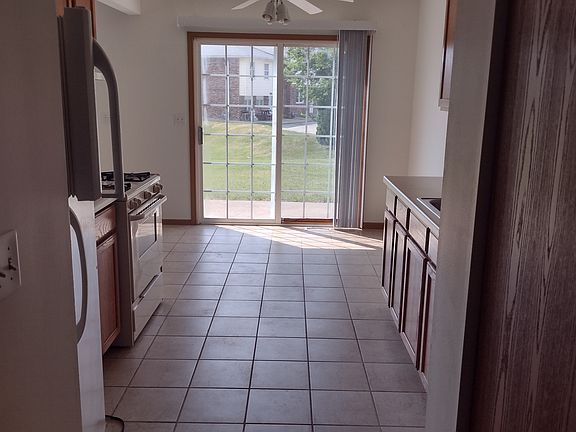5th image of 758 Hampton Ct APT 3
