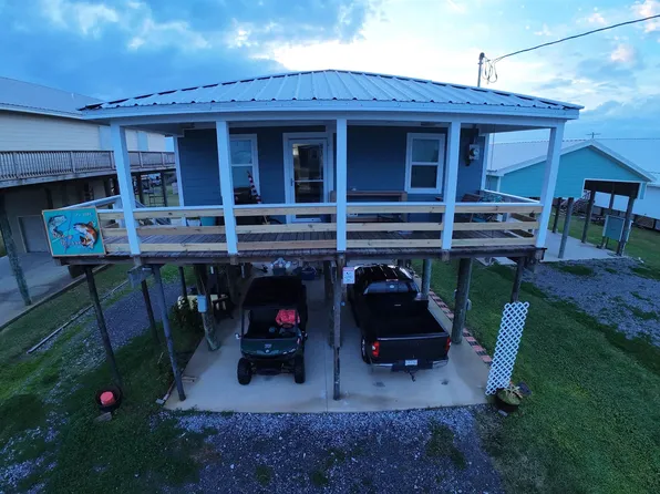 117 Cedar Ln, Grand Isle, LA 70358