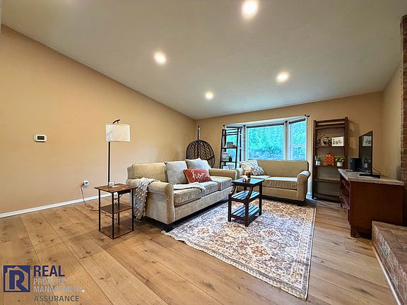 2nd image of 10685 SW 77th Ave