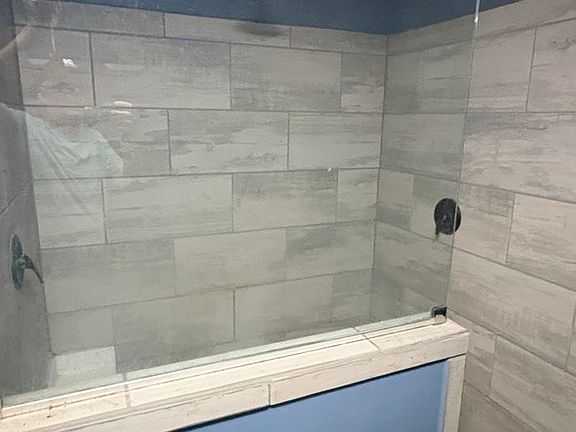 4th image of 258 Quailcrest