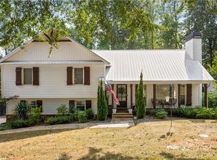 376 Walnut Dr, Woodstock, GA 30189