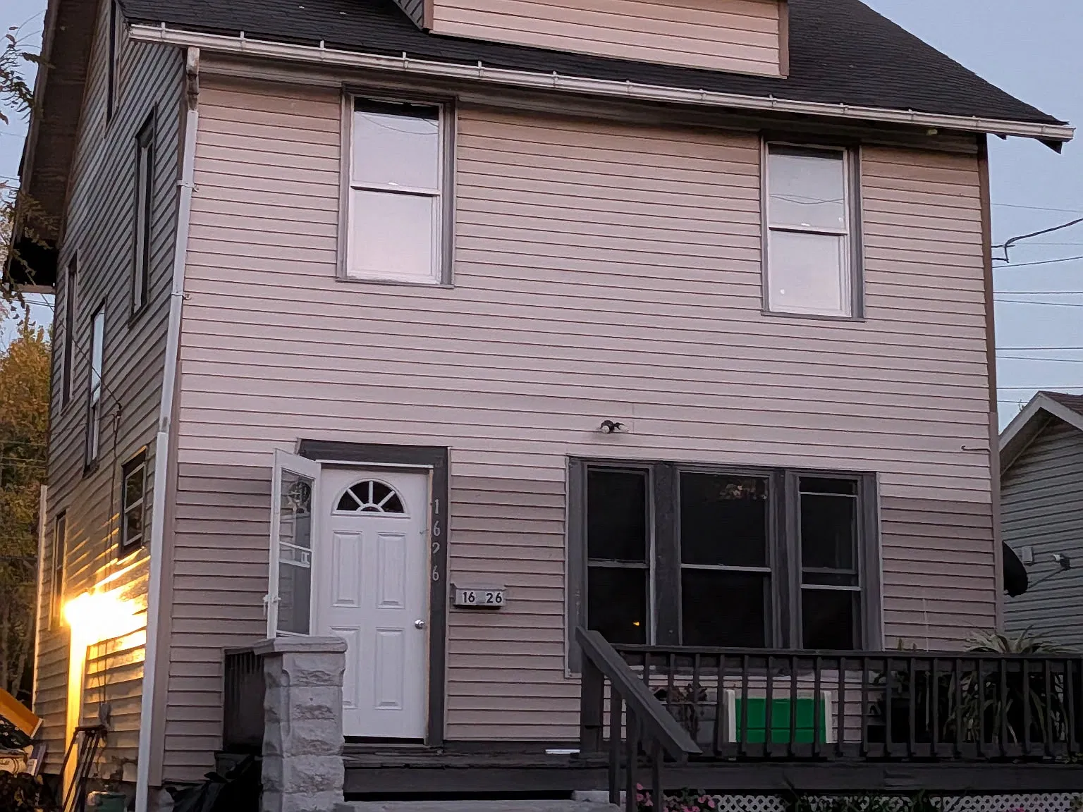 5 bed, 1313 sqft, $1,250 — Photo 1