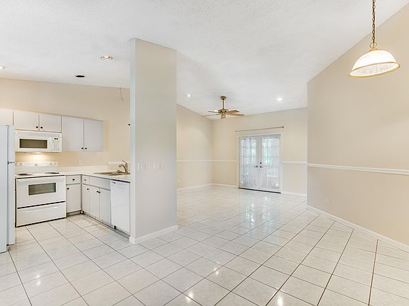 2nd image of 1428 Lake Mango Way
