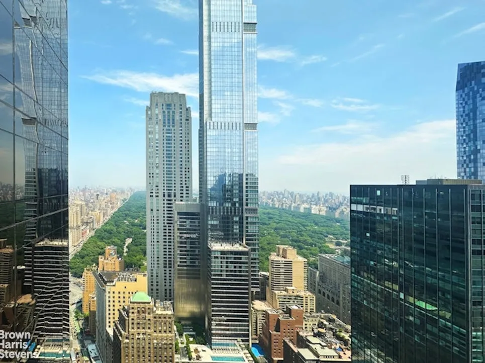 PRC 写真パネル　マンハッタンカフェ　3点 230 West 56th Street #68B in Midtown, Manhattan | StreetEasy