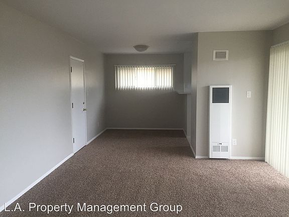 3rd image of 9317 Crenshaw Blvd APT 4