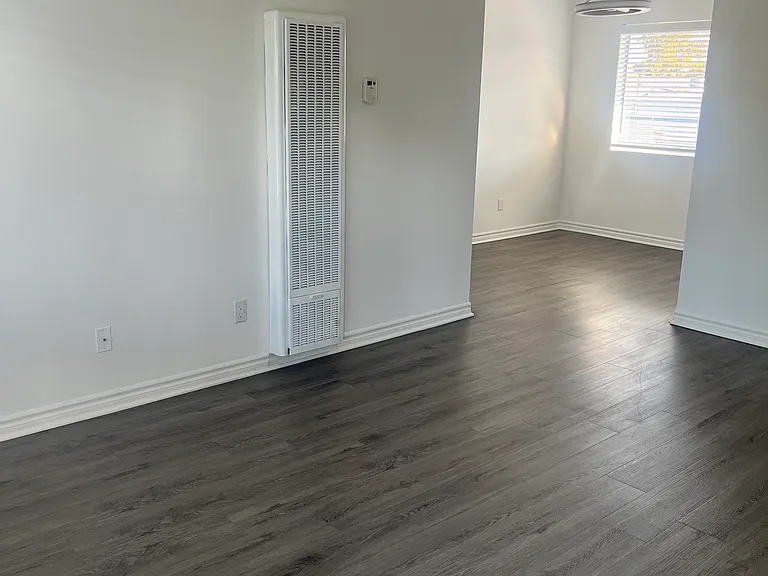 Unit 44 Livingroom/dinning area