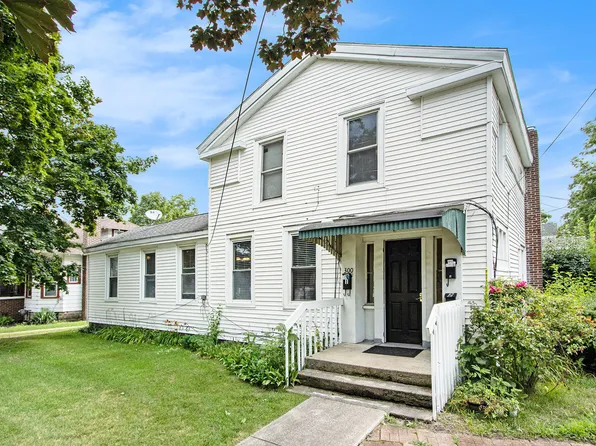 300 N Kalamazoo St, Paw Paw, MI 49079