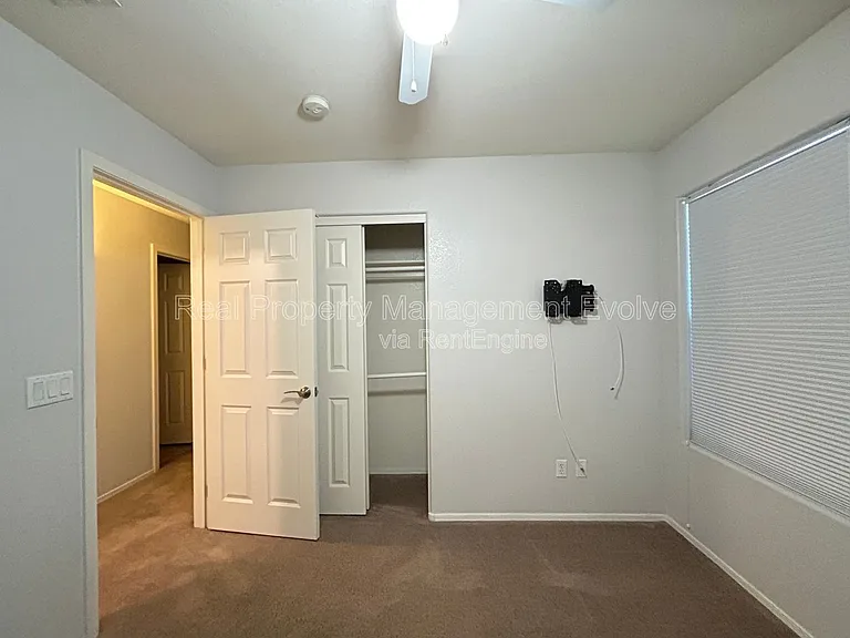 16036 N 11th Ave #1019 — Photo 34