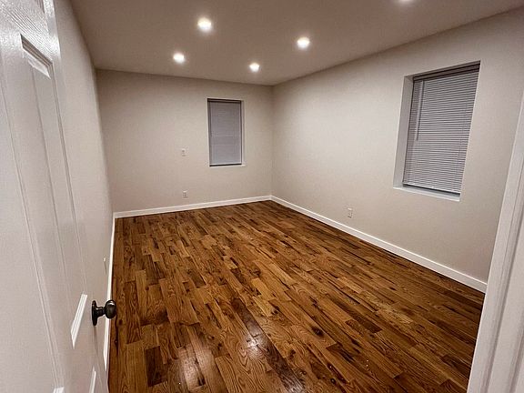 5th image of 290 Lamport Blvd Floor 1