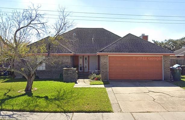 1st image of 3037 Persimmon St