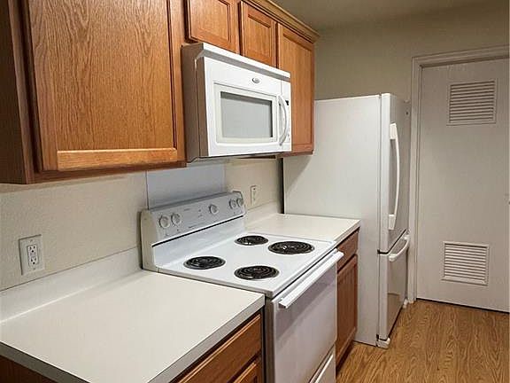 5th image of 4616 Northwood Dr