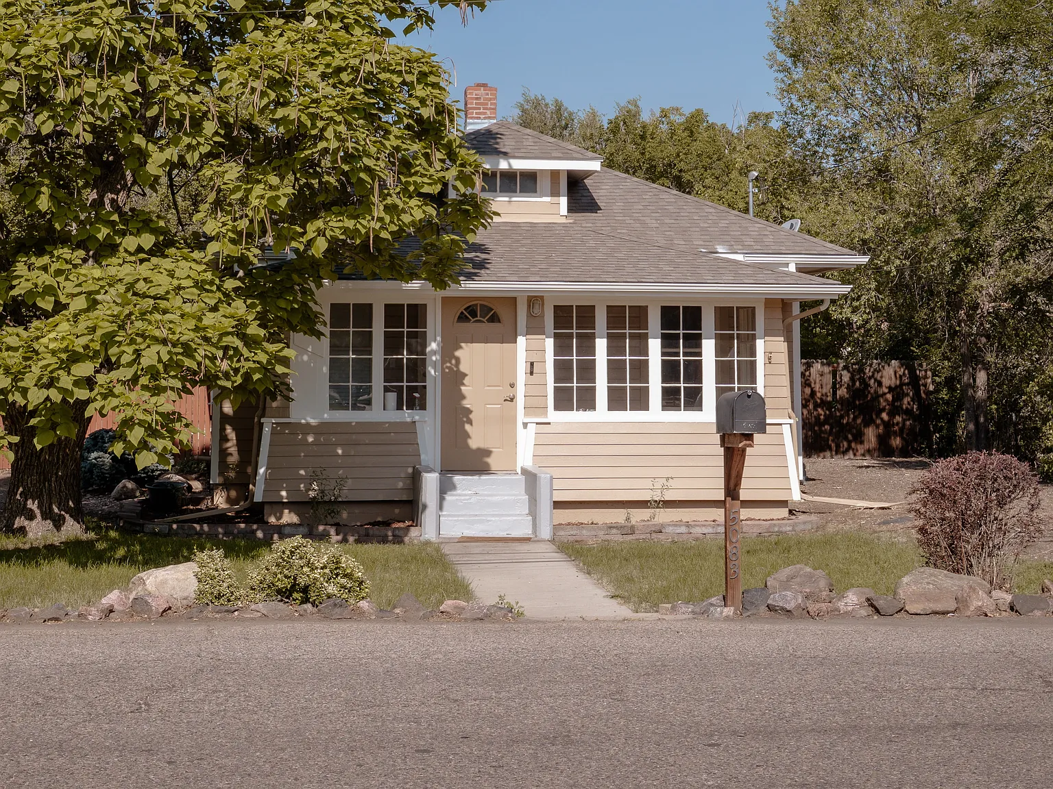 3 bed, 1800 sqft, $2,900 — Photo 1