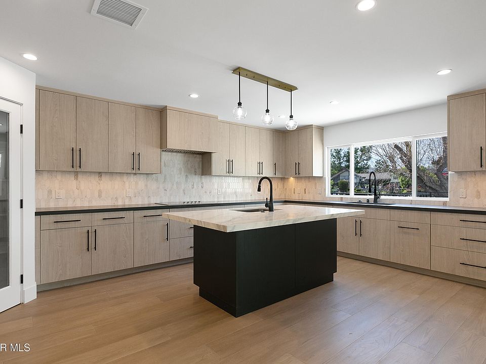 1st image of 32164 Beachlake Ln
