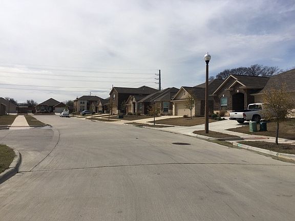 5th image of 4605 Shy Creek Ln