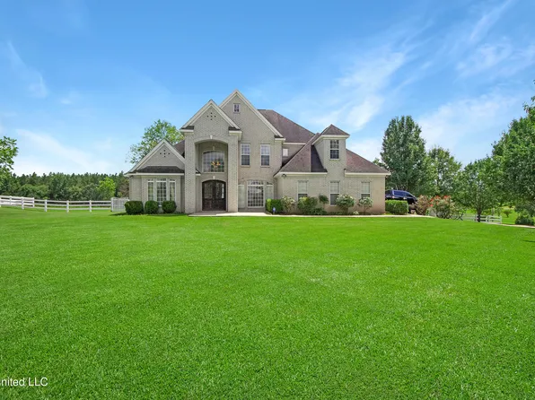 1643 Caroline Dr, Terry, MS 39170