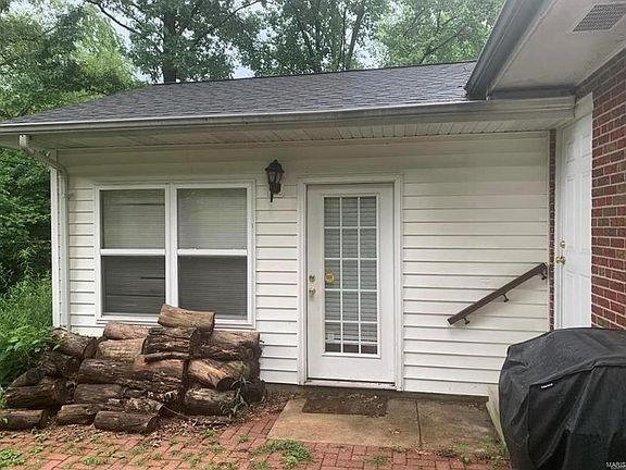 2nd image of 1328 Kroeger Dr