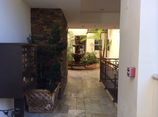 632 N Kings Rd UNIT 301, West Hollywood, CA 90048