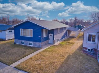 918 8th Ave W, Williston, ND 58801