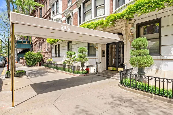 Sold by Keller Williams NYC | media 11
