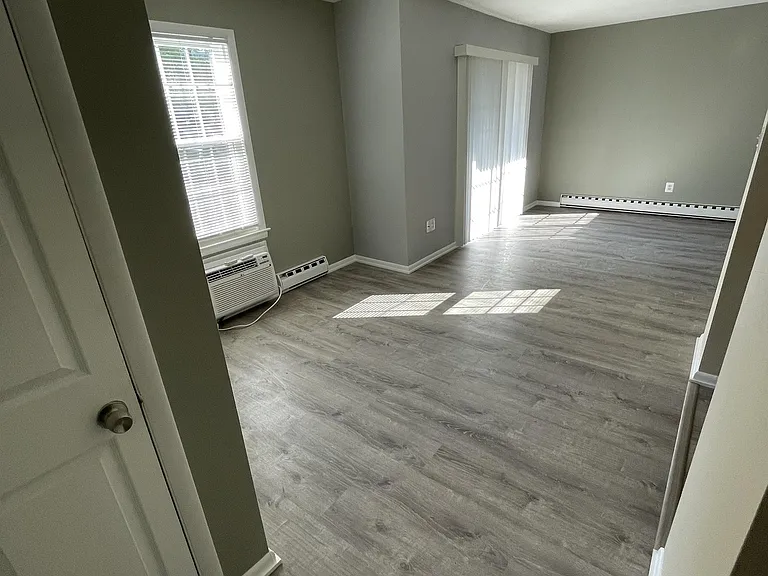 390 Minor St #8 — Photo 4
