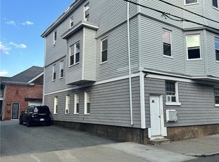 86 Sutton St, Providence, RI 02903