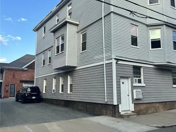 86 Sutton St, Providence, RI 02903