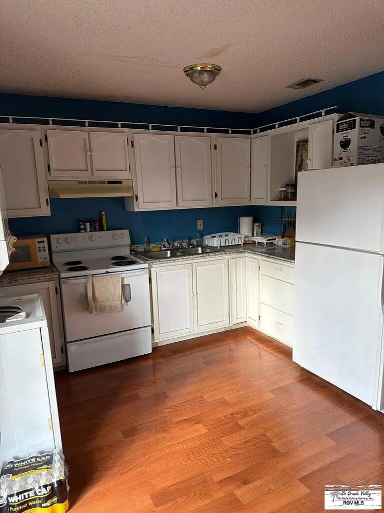 1 bed, 1.0 bath, 900 sqft, $875 — Photo 3
